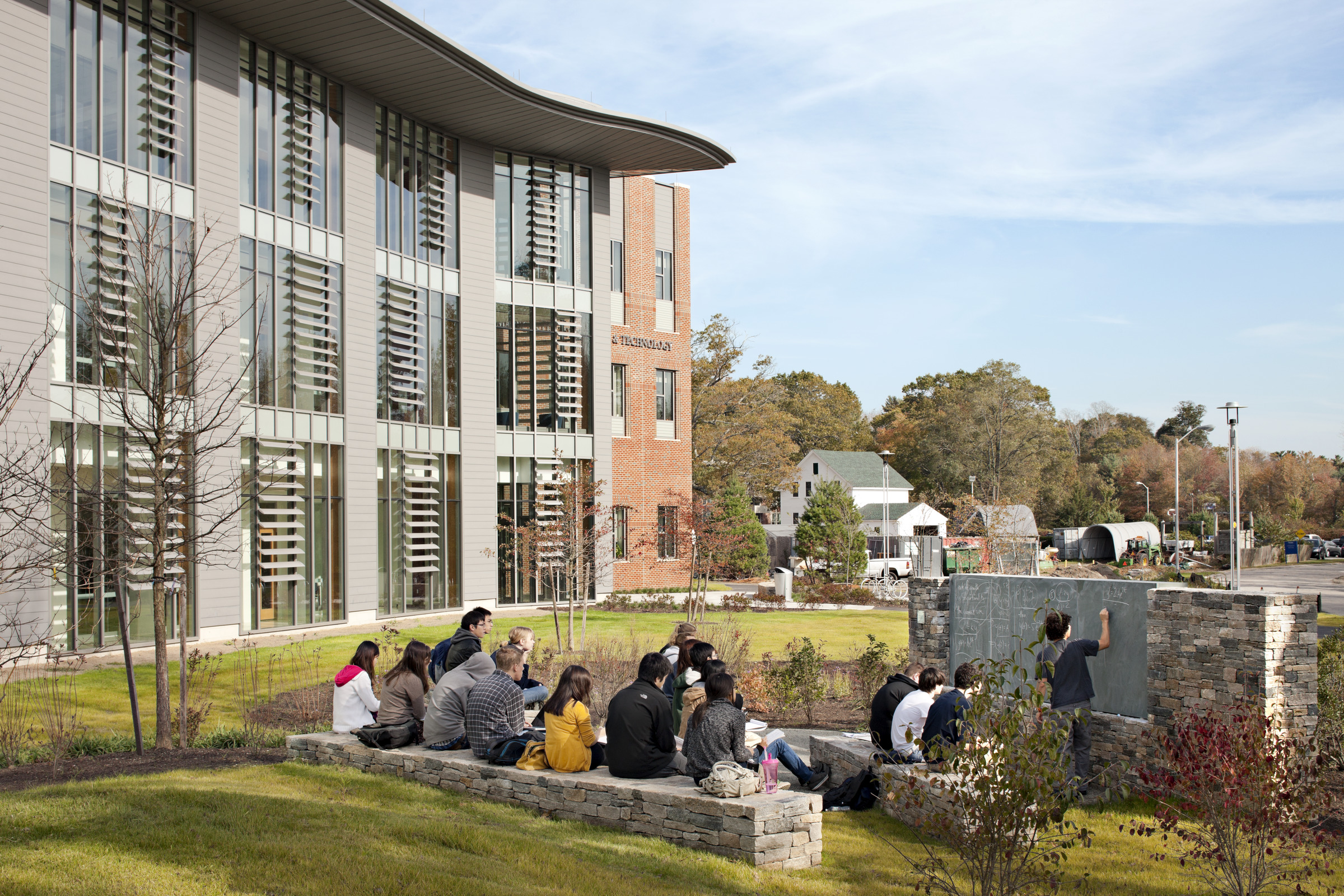 Students utilize outdoor classroom space 